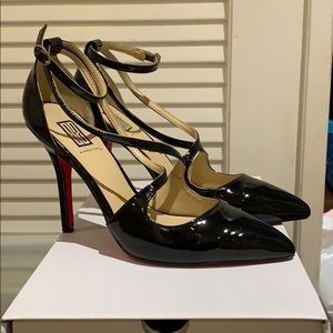 Patent pointy toe shoes.